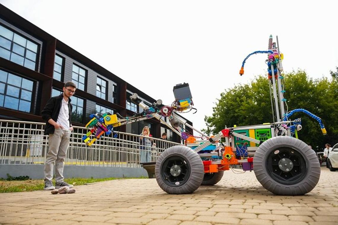 Studenci stworzyli łazik, który wjedzie nawet na gruzy meteorytu! Orion V z Politechniki Lubelskiej.