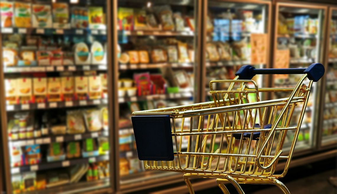 Polacy coraz bardziej świadomie robią zakupy spożywcze. Sięgają po żywność polską, bez sztucznych dodatków i konserwantów