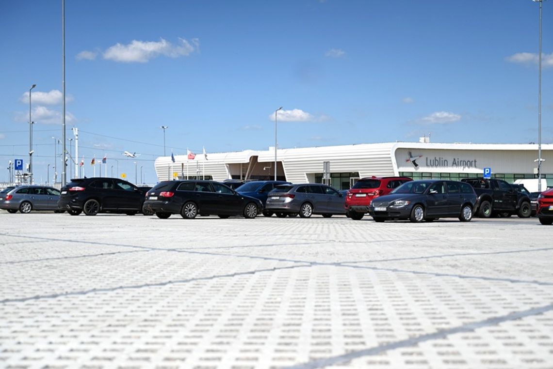Port Lotniczy Lublin powiększył parking. Przed wakacjami przybyły 262 nowe miejsca Port Lotniczy Lublin powiększył parking. Przed wakacjami przybyły 262 nowe miejsca