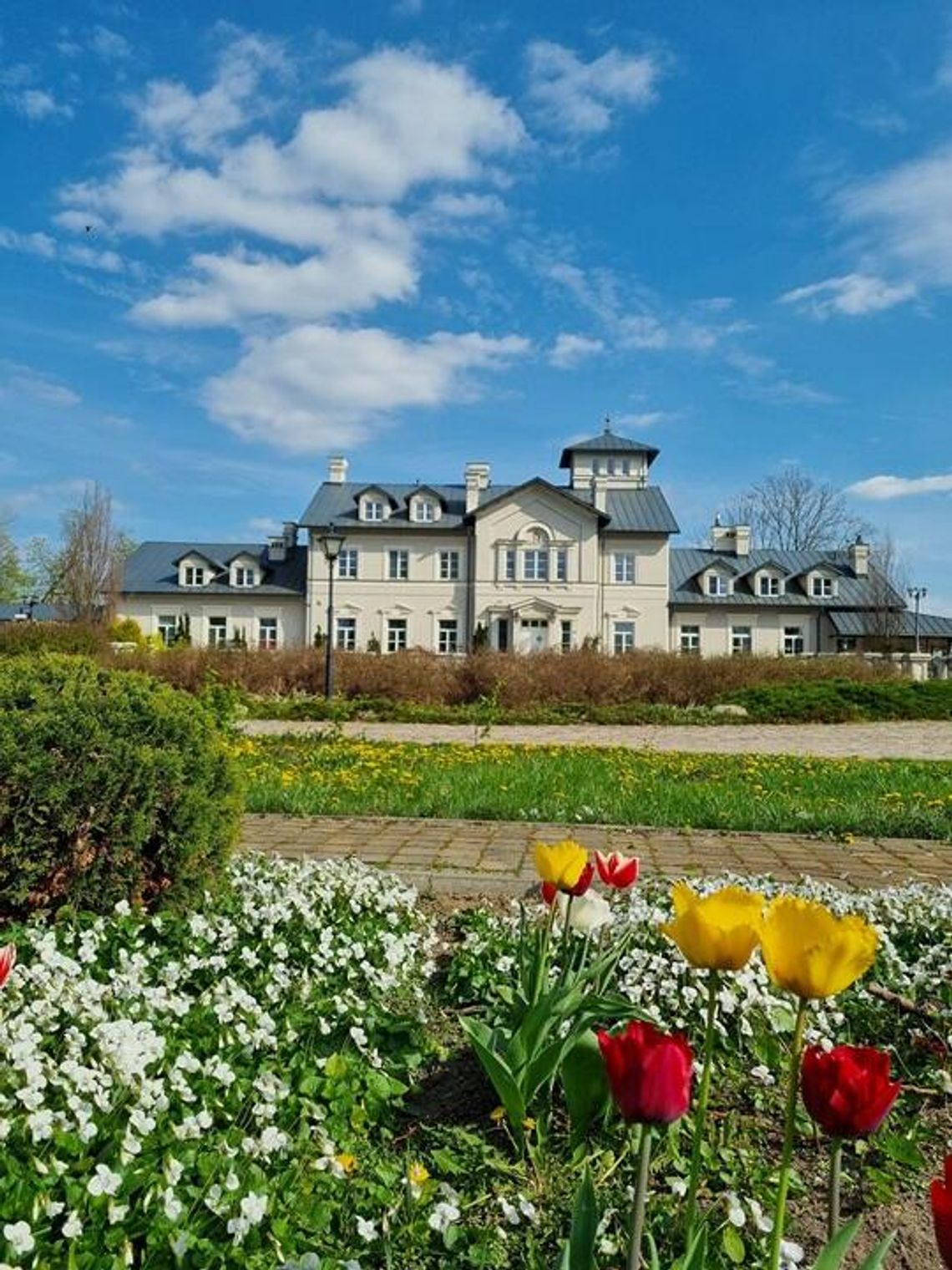 Poza domem w rodzinnym gronie – rozmowa z Nataszą Sallmann, dyrektorem Talaria Resort & SPA w Trojanowie