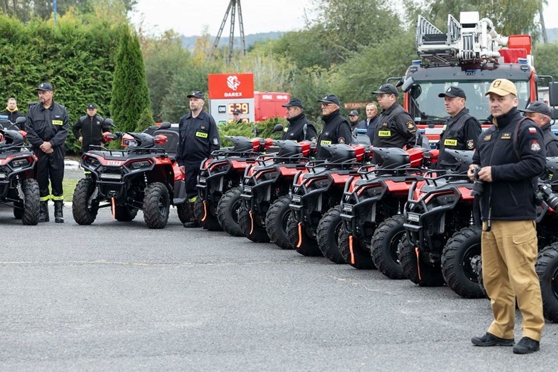 Quady z przyczepami z Funduszy Europejskich posłużą strażakom.