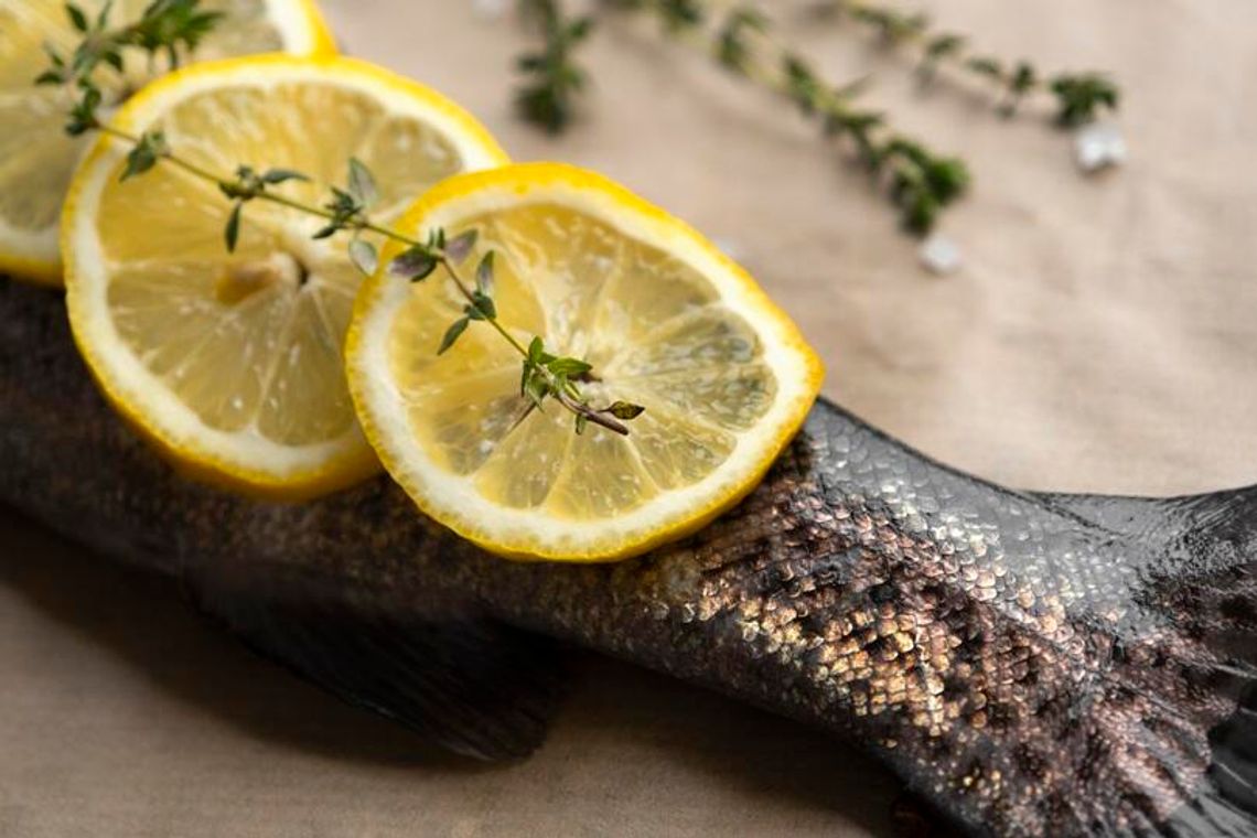 Ryby wracają na stoły. Słodkowodne czy morskie - które wybrać i jak je przygotować? Ryby wracają na stoły. Słodkowodne czy morskie - które wybrać i jak je przygotować?