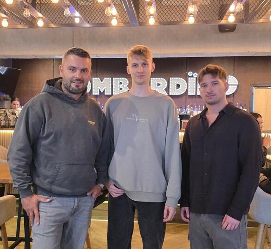 Studenci stworzyli aplikację, która pokaże wolne stoliki w restauracjach Studenci stworzyli aplikację, która pokaże wolne stoliki w restauracjach