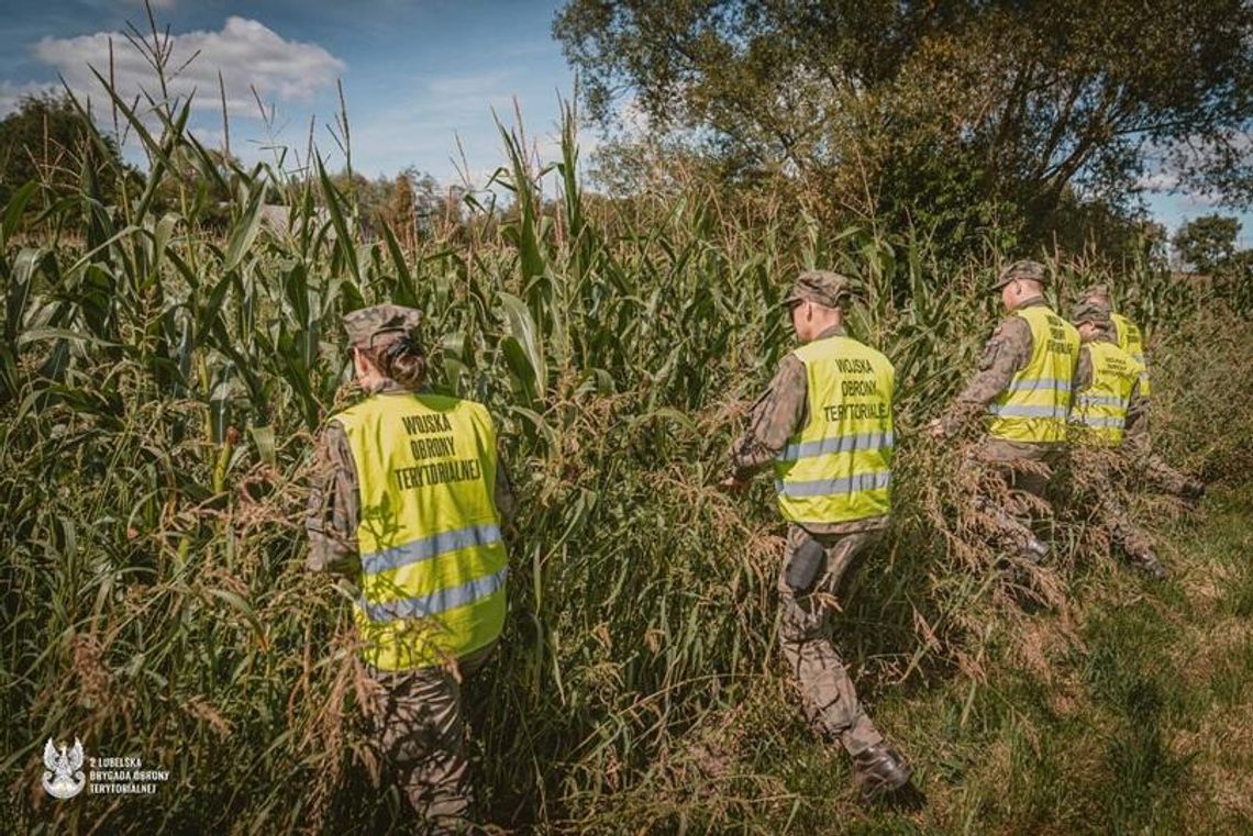 Terytorialsi zabezpieczają teren po incydencie w polskiej przestrzeni powietrznej Terytorialsi zabezpieczają teren po incydencie w polskiej przestrzeni powietrznej