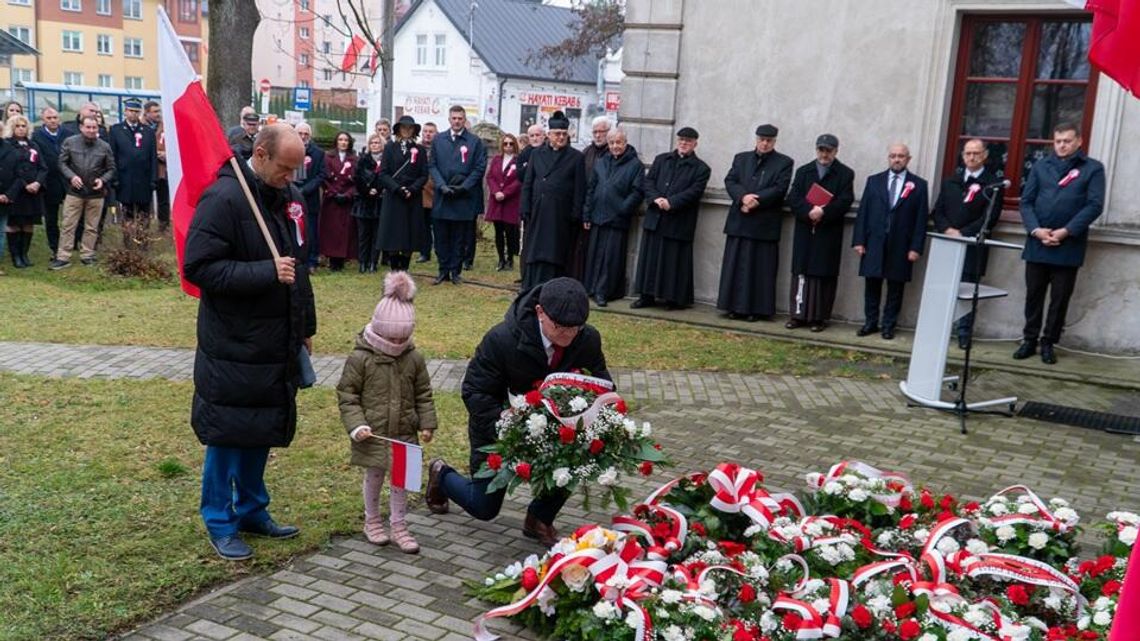 Trzy samorządy świętują niepodległość - uroczystości 11 listopada w Lubartowie Trzy samorządy świętują niepodległość - uroczystości 11 listopada w Lubartowie
