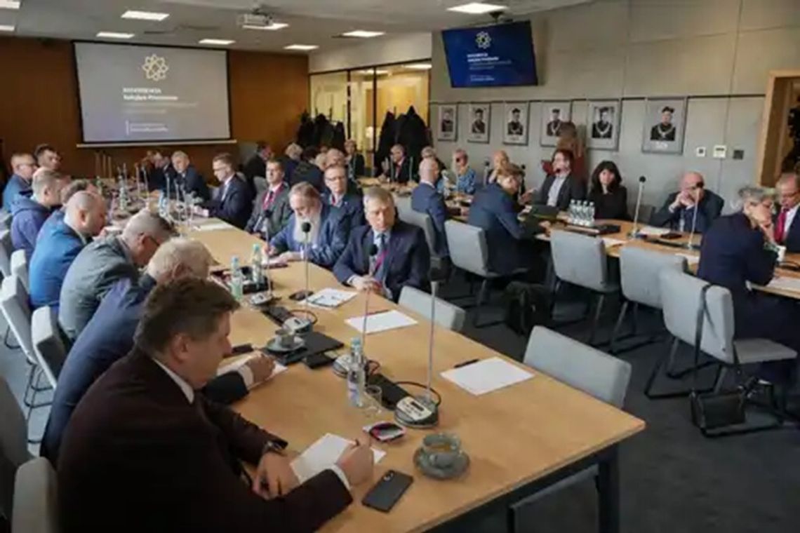 Uczelnie w niepewności. Nowa ewaluacja nauki bez jasnych zasad Uczelnie w niepewności. Nowa ewaluacja nauki bez jasnych zasad