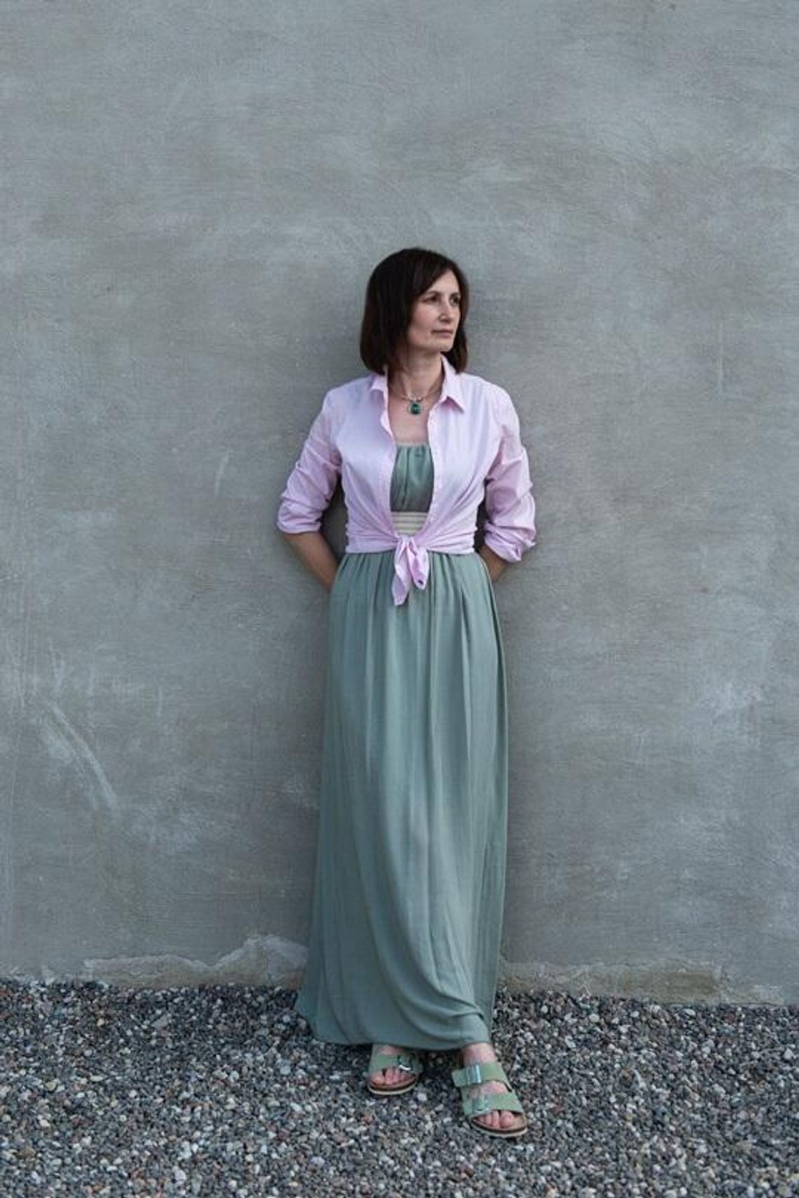 Wakacje ze stylistką : Długie sukienki – stylizacje boho i miejskie, które pokochasz