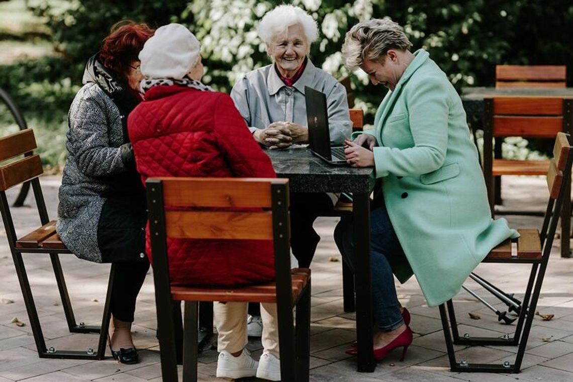 Wsparcie psychologiczne dla lubelskich seniorek i seniorów.